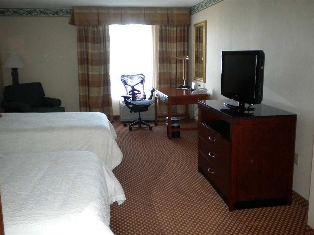 Hilton Garden Inn Williamsburg Rom bilde